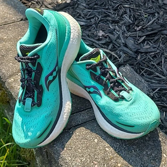 Saucony Triumph 19 W size 7 - Picture 1 of 14